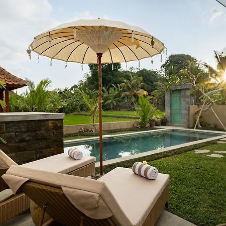 Suarga Loka Ubud Villa エクステリア 写真
