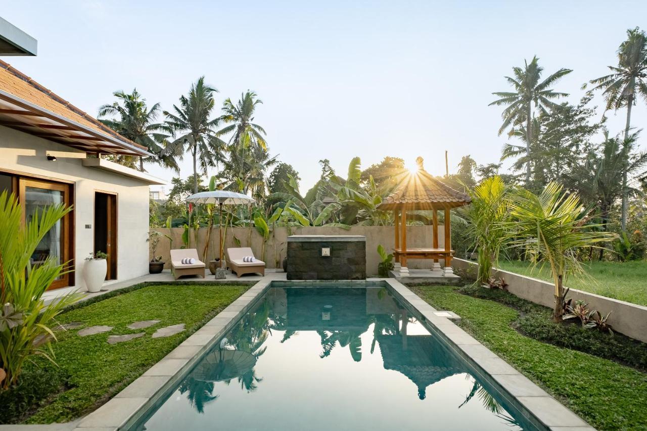 Suarga Loka Ubud Villa エクステリア 写真