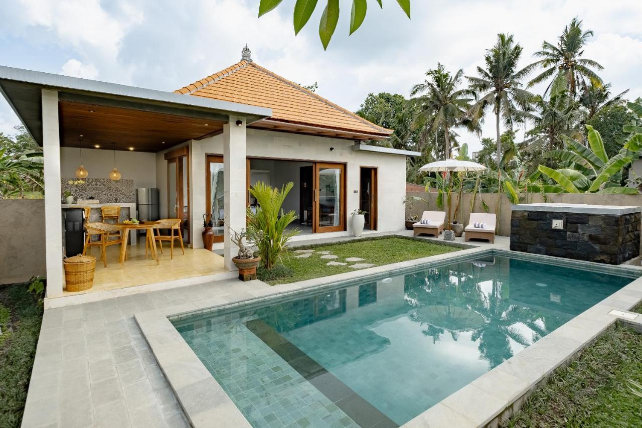 Suarga Loka Ubud Villa エクステリア 写真