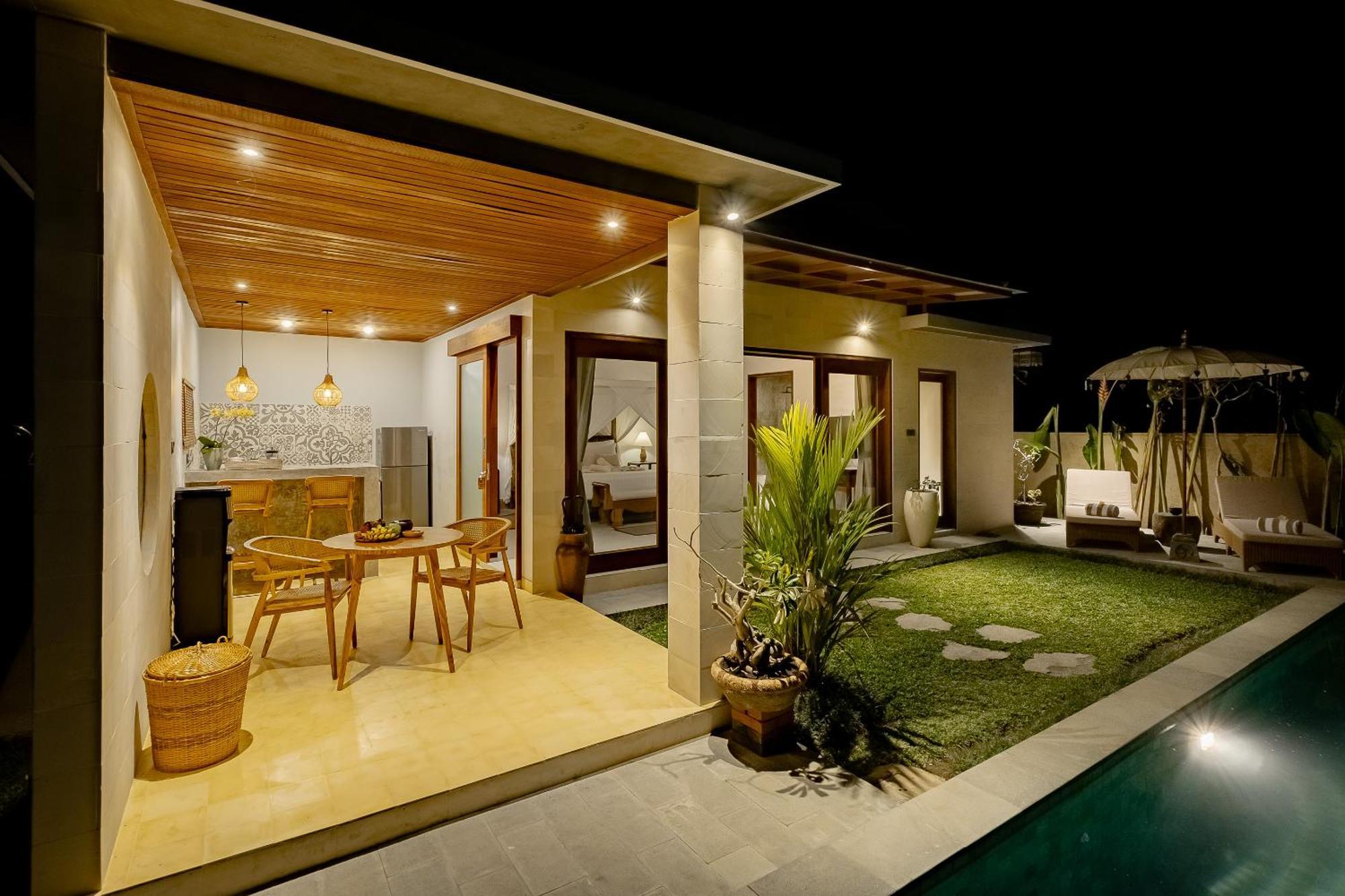 Suarga Loka Ubud Villa エクステリア 写真