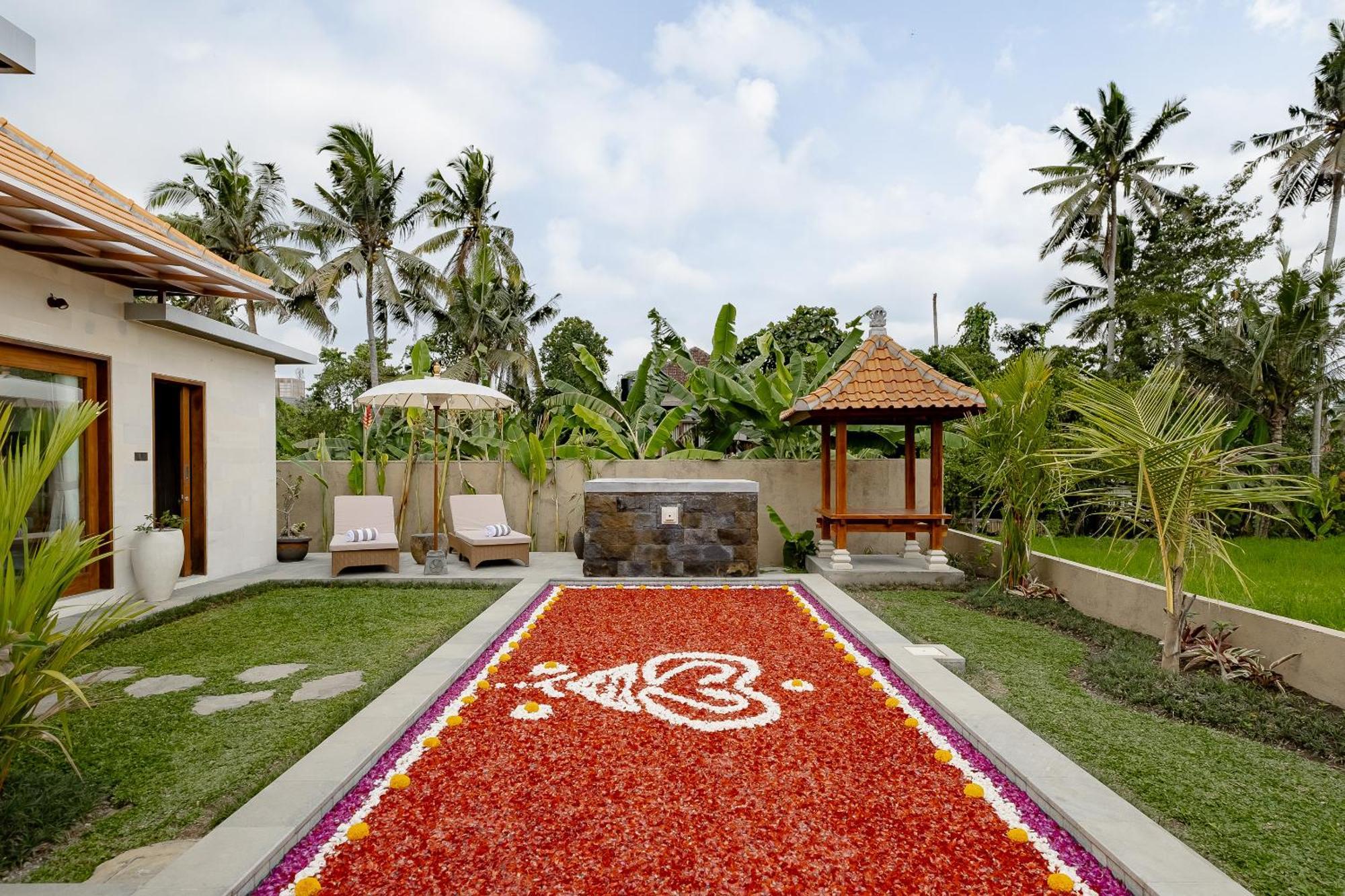 Suarga Loka Ubud Villa エクステリア 写真
